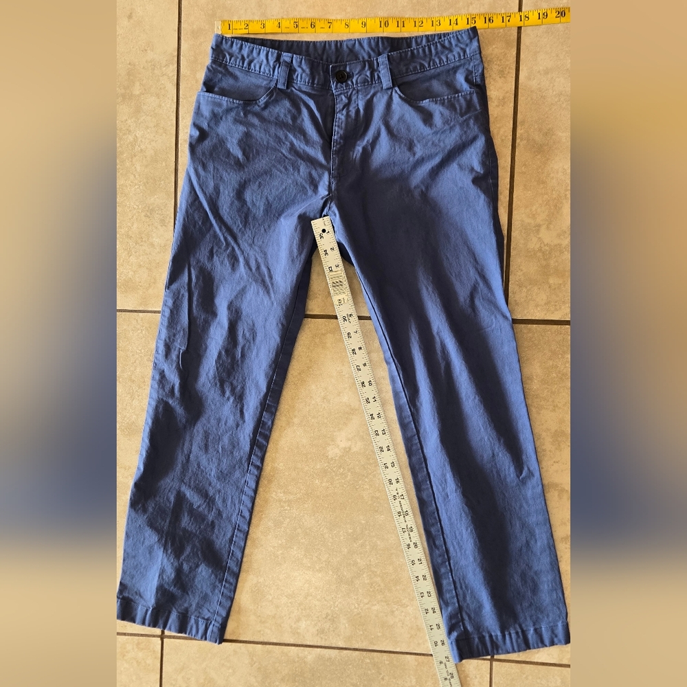 Calvin Klein, 30×27